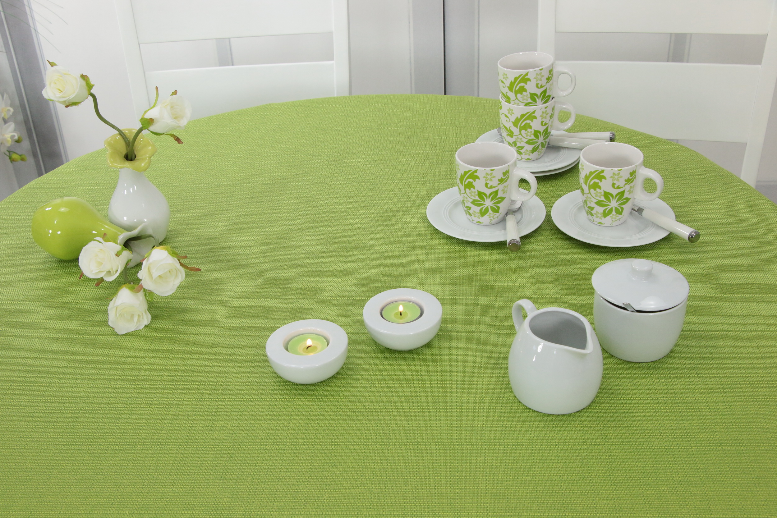 Tischdecke abwaschbar Farngrün einfarbig Linado Breite 130 cm OVAL | 270 cm