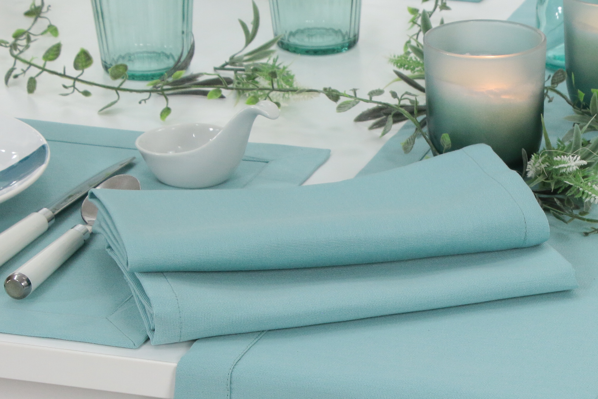 Tischdecke mit Fleckschutz Farbe: MINT | Tischdecken Markenqualität Tischdecken-Shop.de. TiDeko®