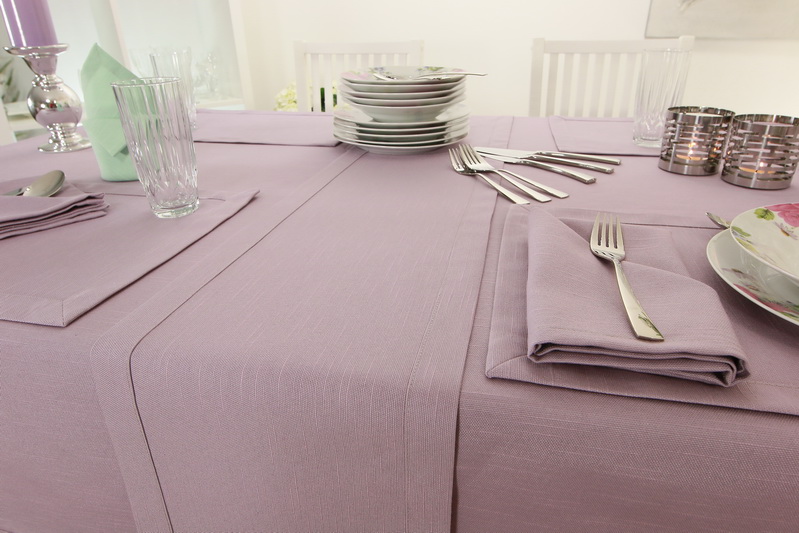 Tischläufer in Violett online | Markenqualität | TiDeko TiDeko® Tischdecken-Shop.de. Tischdecken kaufen