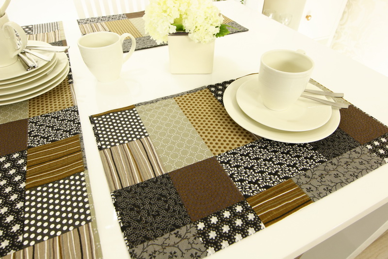 Tischset in Patchwork Design Schwarz Grau cm 30x48 - | Größe 30x48 | 1 cm Tischset Platzset Braun - SW114245