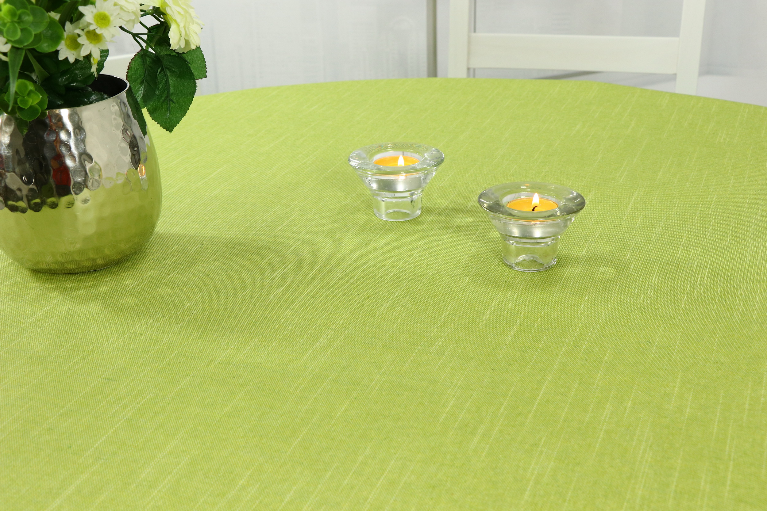 Tischdecke Mai-Grün abwaschbar: Abwischen und sauber: Es ist so einfach! |  TiDeko® Tischdecken-Shop.de. Tischdecken Markenqualität