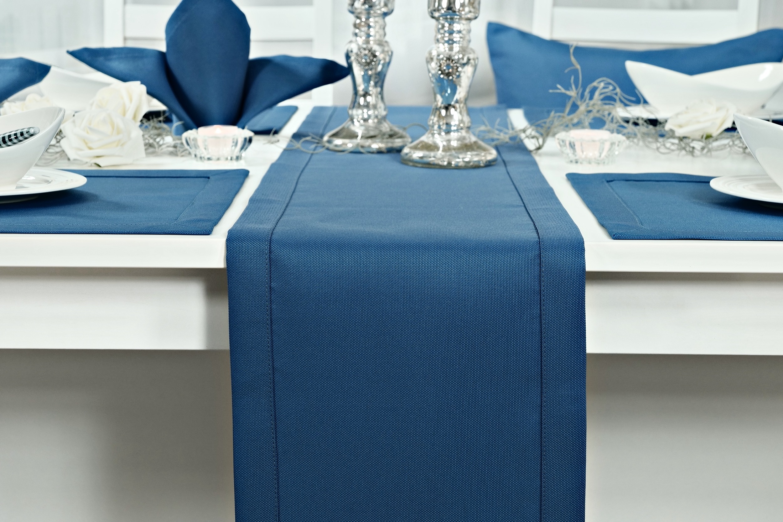Blaue Tischläufer perfekt TiDeko® | Markenqualität Tischdecken-Shop.de. + Basic Tischdecken in gemustert