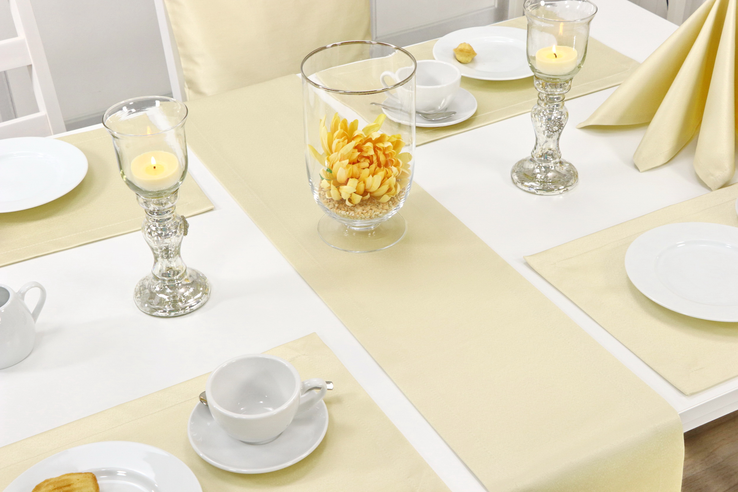 Tischläufer in Gold online kaufen | TiDeko | TiDeko® Tischdecken-Shop.de.  Tischdecken Markenqualität