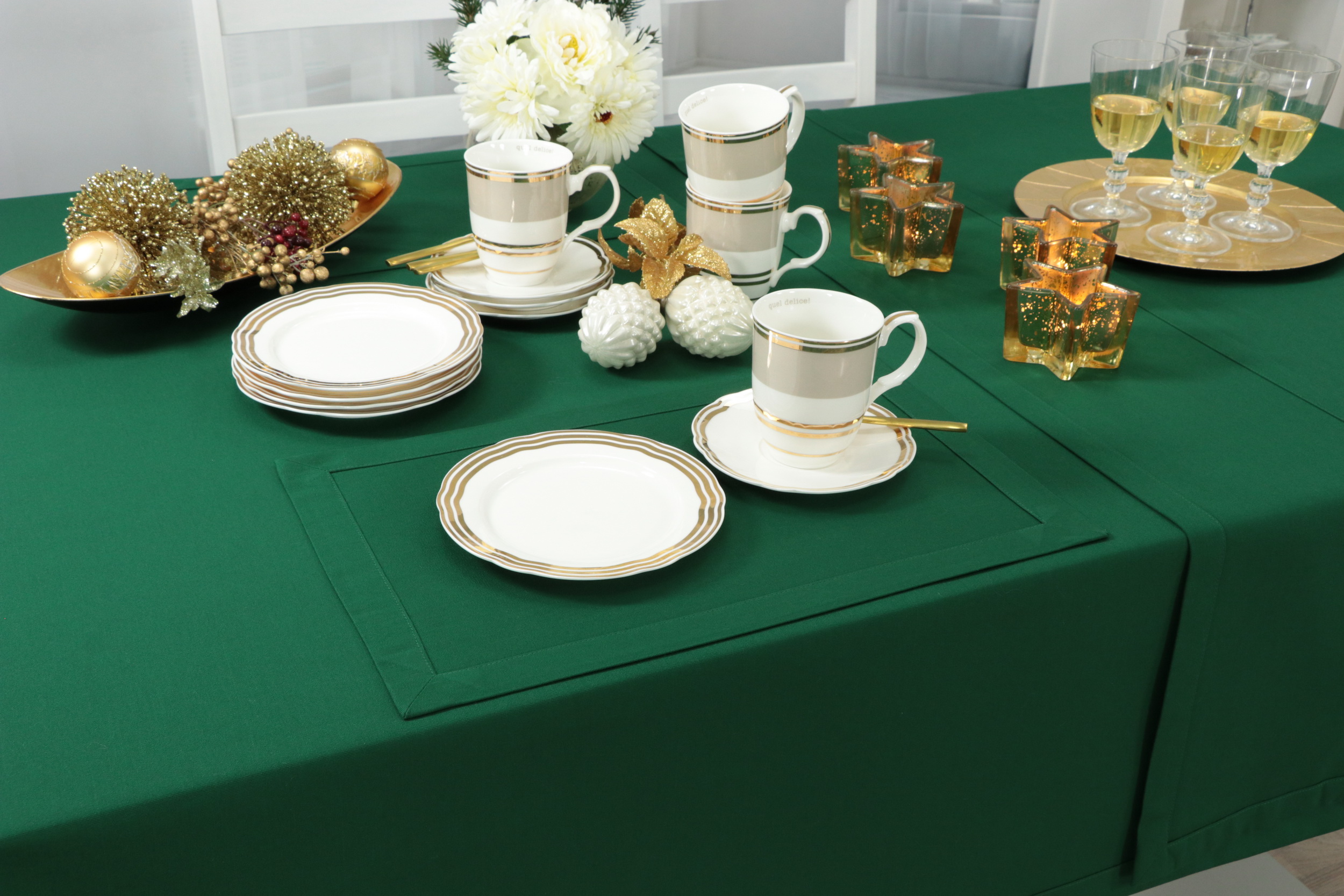 Tischdecke mit Fleckschutz Grün uni Sara Breite 90 cm | 400 cm