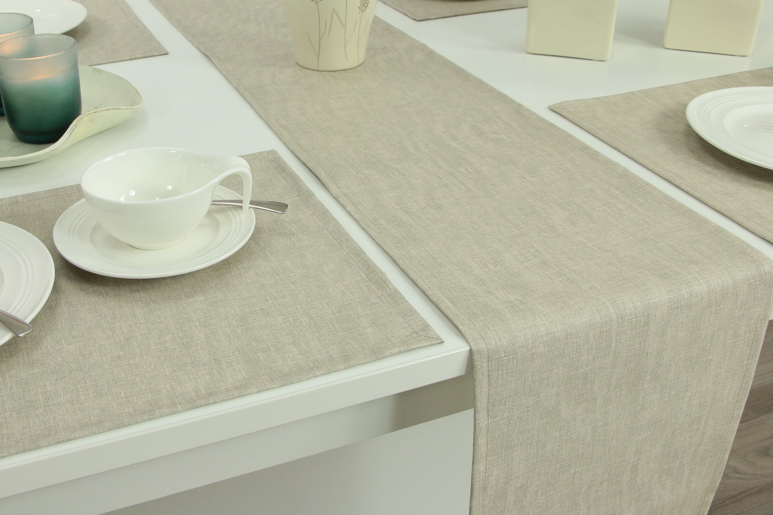 Markenqualität | TiDeko® kaufen Tischläufer Tischdecken-Shop.de. in Beige Tischdecken online