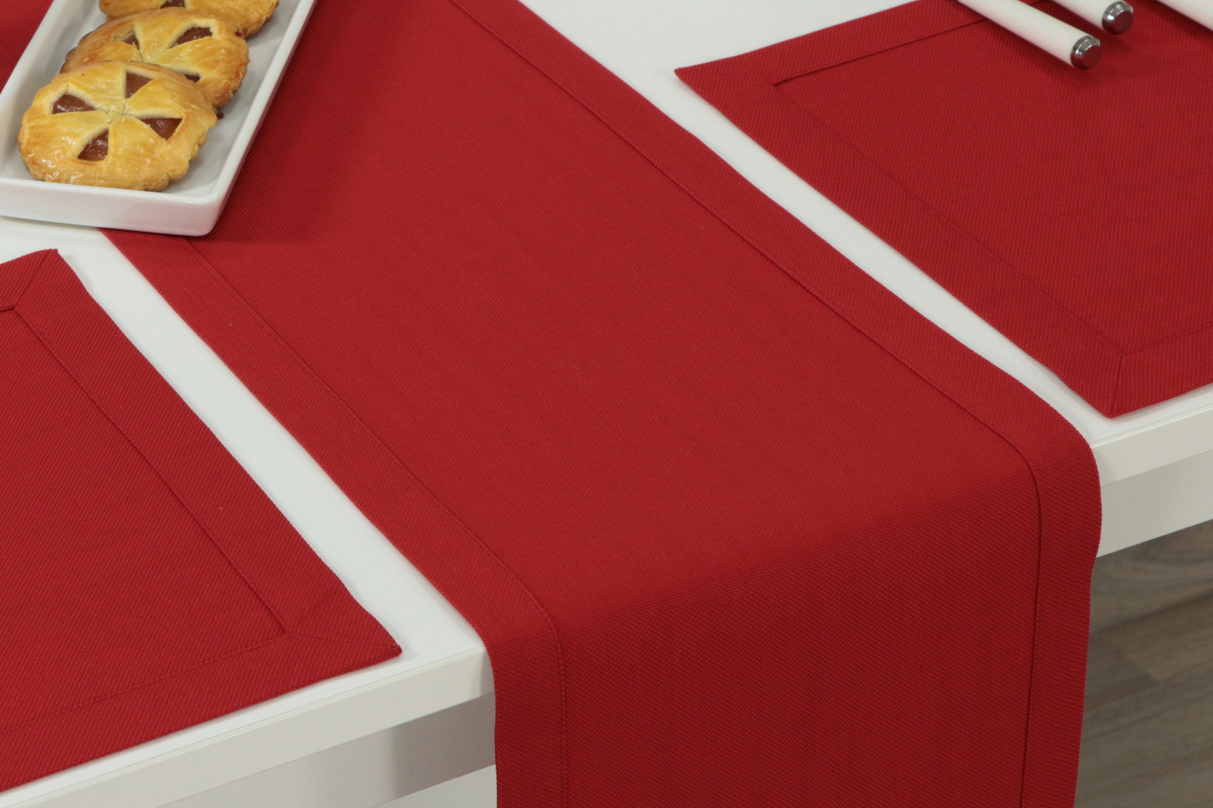 Tischläufer in online | | Tischdecken-Shop.de. kaufen Rot Markenqualität Tischdecken TiDeko® TiDeko