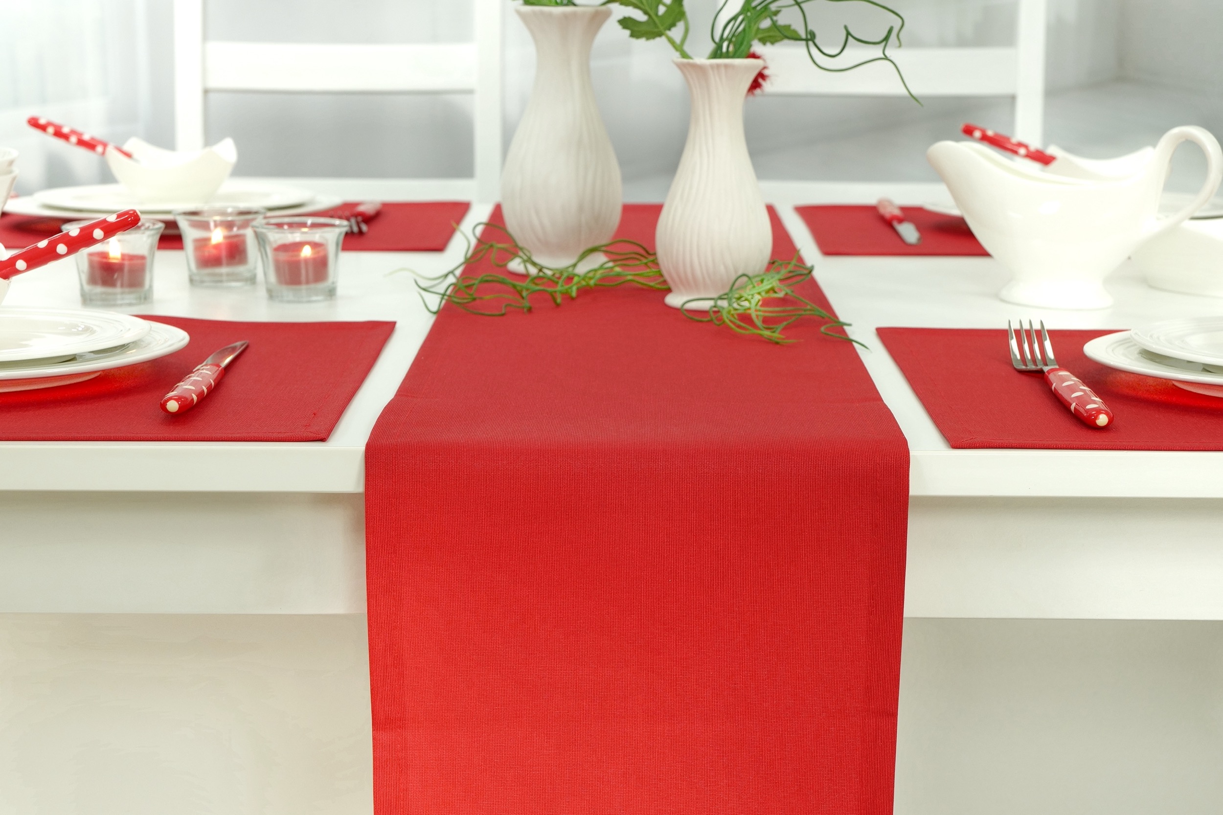 Tischläufer in Rot online kaufen | TiDeko | TiDeko® Tischdecken-Shop.de.  Tischdecken Markenqualität