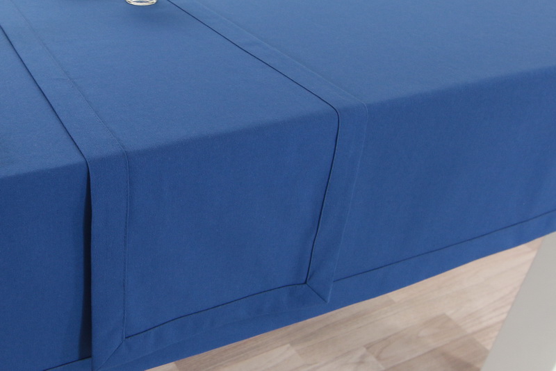 Blaue Tischläufer perfekt in Basic + gemustert | TiDeko® Tischdecken-Shop.de.  Tischdecken Markenqualität