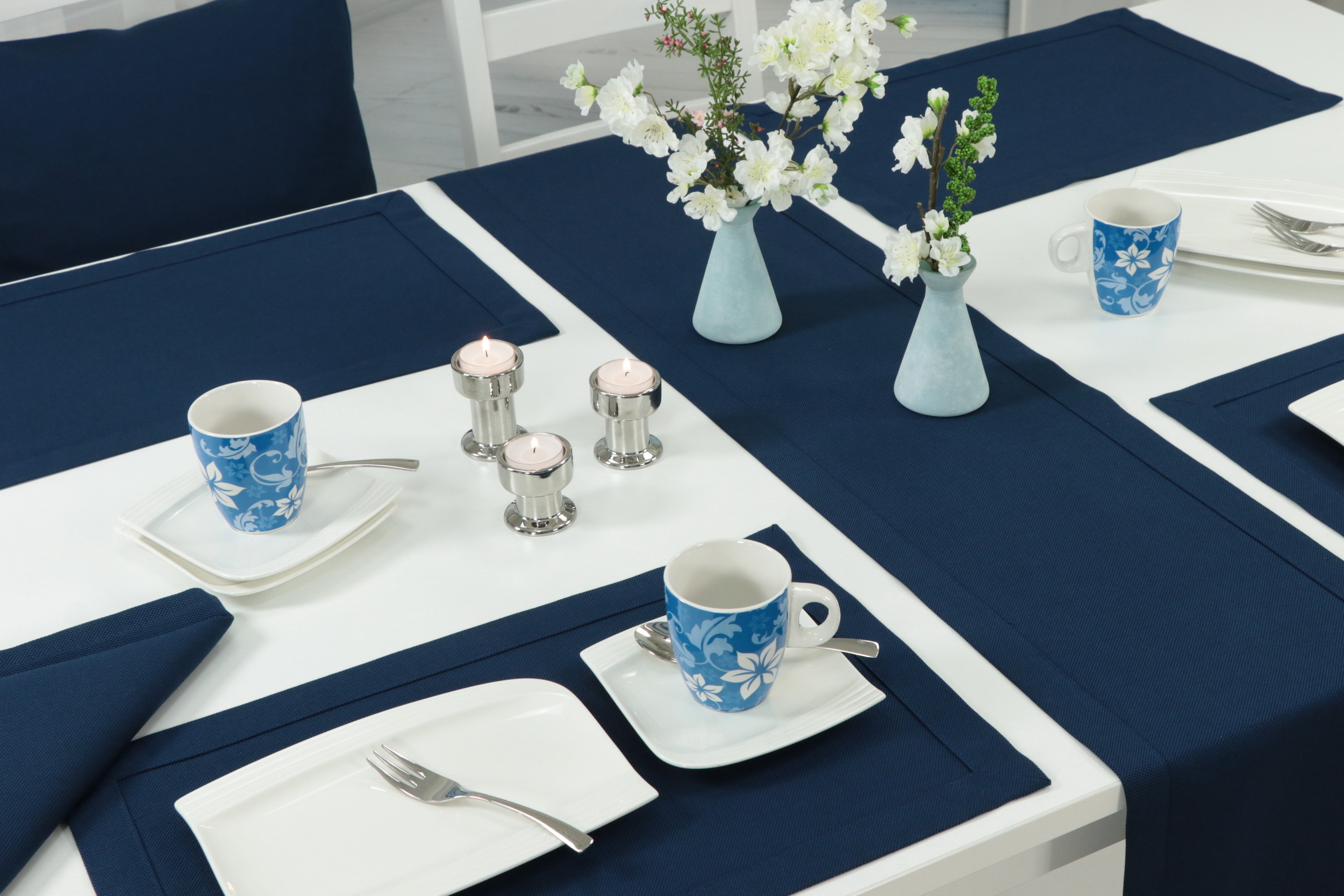 Blaue Tischläufer perfekt in Basic | gemustert Tischdecken-Shop.de. Markenqualität TiDeko® + Tischdecken