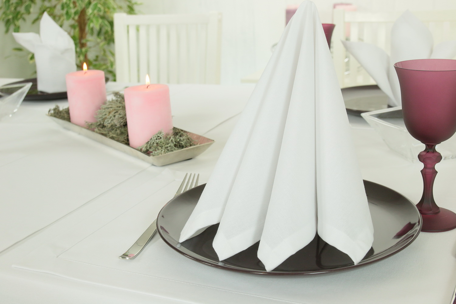 Weiße Tischdecken in perfekter Größe Markenqualität und Form | Tischdecken Tischdecken-Shop.de. TiDeko®