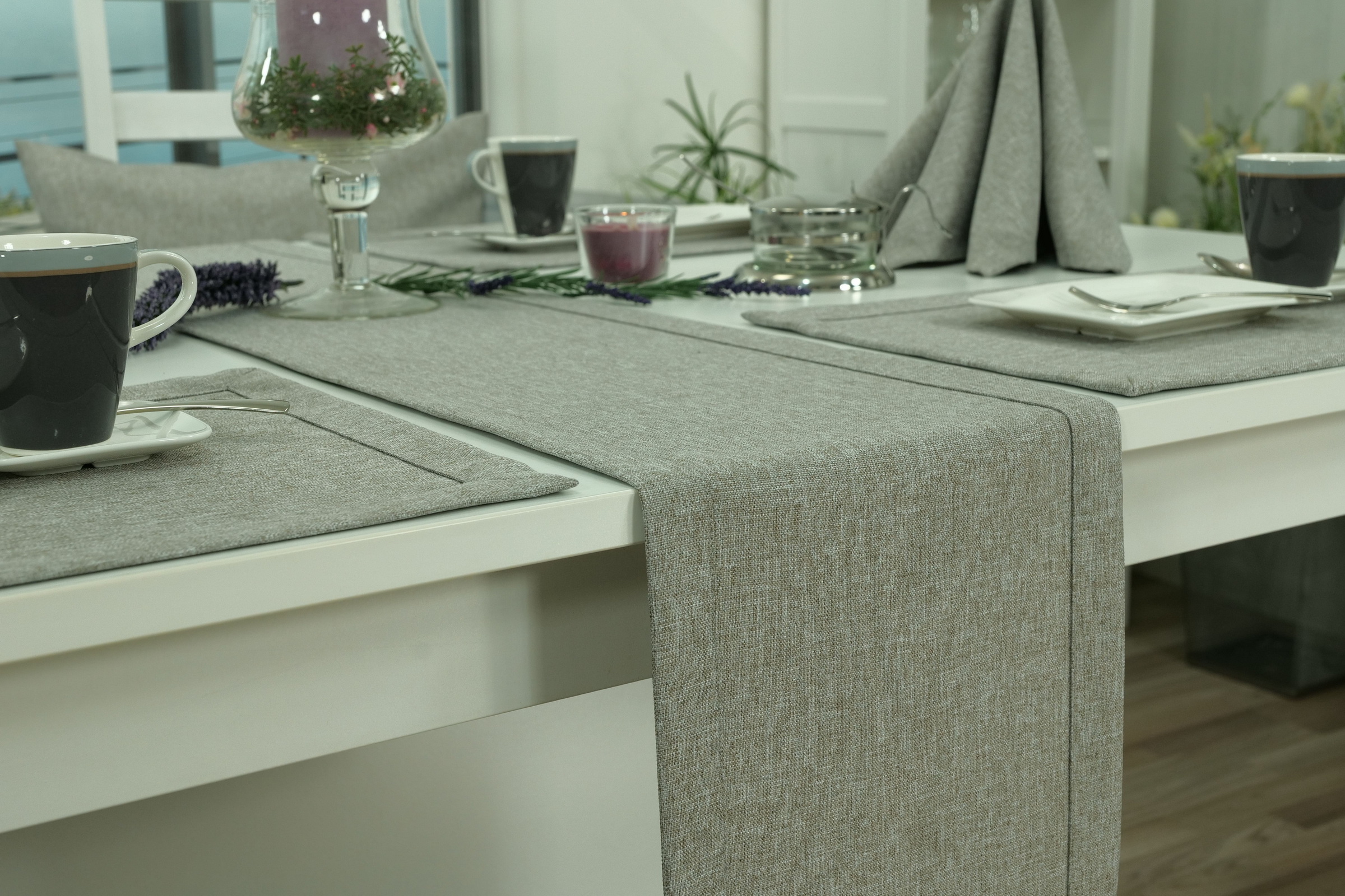 Jetzt die schönsten Tischläufer ansehen | TiDeko® Tischdecken-Shop.de. Markenqualität Tischdecken