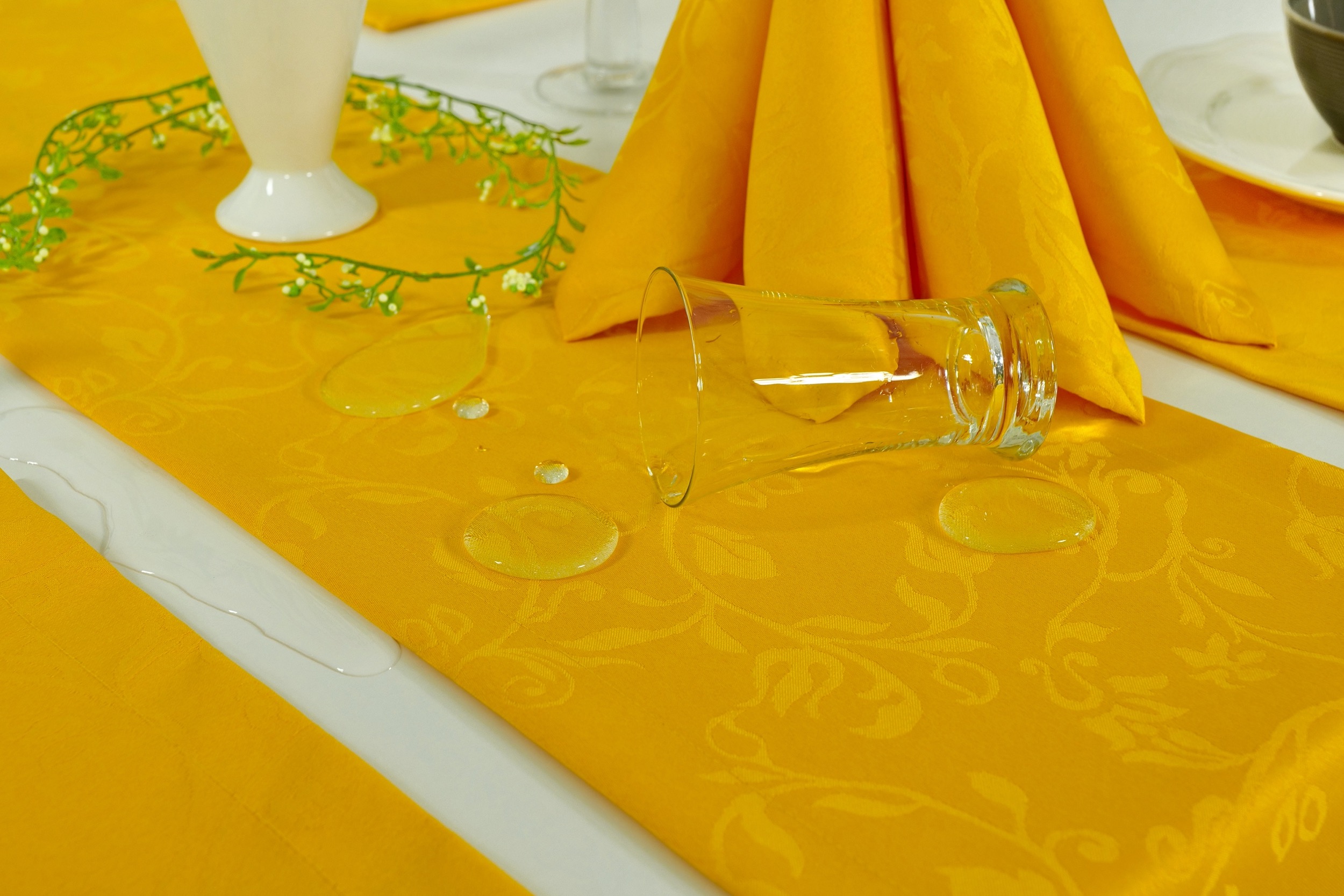 Tischläufer Gelb für Tischdecken | großer Anlass online in jeden Auswahl TiDeko® Tischdecken-Shop.de. Markenqualität bestellen